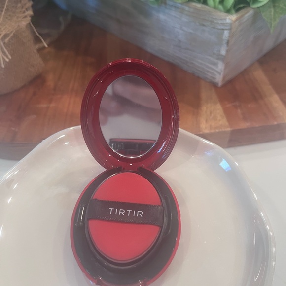 TIRTIR Red Cushion Foundation  SET OF 2! - Picture 2 of 16